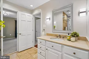2914 Yarling Ct, Falls Church, VA 22042 - Photo 14
