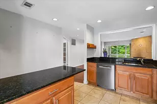 2914 Yarling Ct, Falls Church, VA 22042 - Photo 4