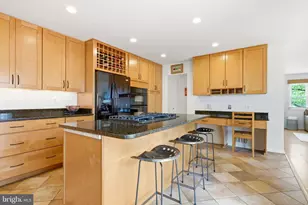 4625 Valerie Ct, Annandale, VA 22003 - Photo 8