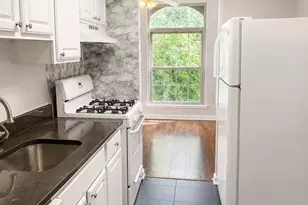 3300 Woodburn Village Dr, Annandale, VA 22003 - Photo 4