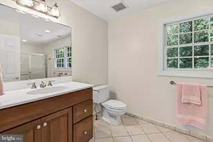 8750 Copeland Pond Ct, Fairfax, VA 22031 - Photo 38