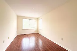12823 Fair Briar Ln, Fairfax, VA 22033 - Photo 12