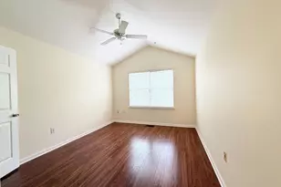 12823 Fair Briar Ln, Fairfax, VA 22033 - Photo 10