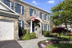 6324 Wilmington Dr, Burke, VA 22015 - Photo 2