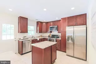 7200 Popkins Farm Rd, Alexandria, VA 22306 - Photo 18