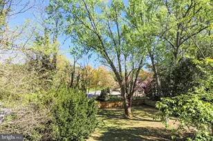 7200 Popkins Farm Rd, Alexandria, VA 22306 - Photo 26