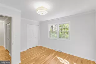 10305 Hunt Country Ln, Vienna, VA 22182 - Photo 34