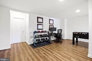 4866 Carriagepark Rd, Fairfax, VA 22032 - Photo 26