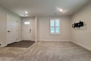 7817 Sutter Ln, Annandale, VA 22003 - Photo 6