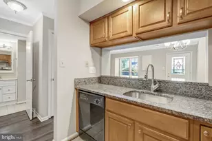 6014 Havener House Way, Centreville, VA 20120 - Photo 10