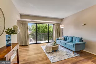 9720 Kingsbridge Dr, Fairfax, VA 22031 - Photo 6