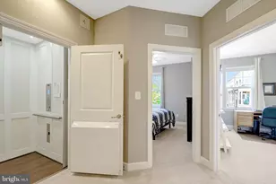 6421 Beatles Ln, Alexandria, VA 22310 - Photo 56