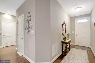 6421 Beatles Ln, Alexandria, VA 22310 - Photo 6