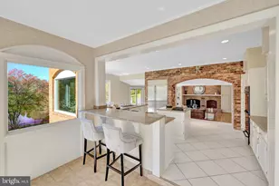 11221 Country Pl, Oakton, VA 22124 - Photo 30