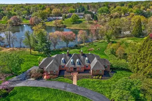 11221 Country Pl, Oakton, VA 22124 - Photo 2