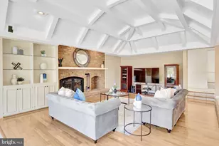 11221 Country Pl, Oakton, VA 22124 - Photo 20