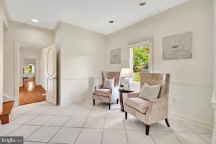 11221 Country Pl, Oakton, VA 22124 - Photo 40