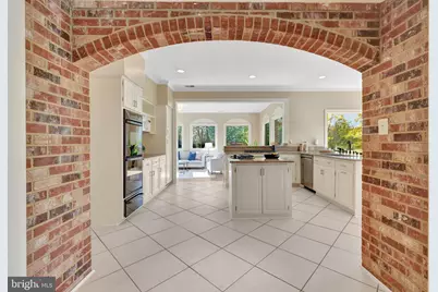 11221 Country Place, Oakton, VA 22124 - Photo 22