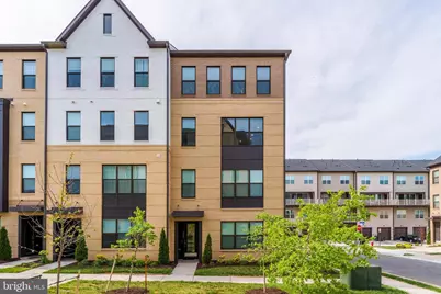 4902 Longmire Way #24, Chantilly, VA 20151 - Photo 2