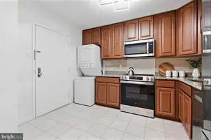1800 Old Meadow Rd, McLean, VA 22102 - Photo 4