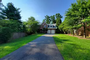 3301 Buckley St, Fairfax, VA 22030 - Photo 2