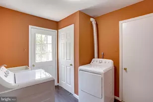 9202 Dorothy Ln, Springfield, VA 22153 - Photo 30
