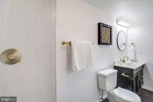 9202 Dorothy Ln, Springfield, VA 22153 - Photo 32