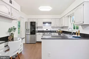 9202 Dorothy Ln, Springfield, VA 22153 - Photo 18