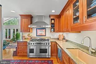 9025 Charles Augustine Dr, Alexandria, VA 22308 - Photo 22