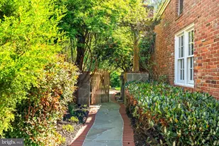 9025 Charles Augustine Dr, Alexandria, VA 22308 - Photo 38