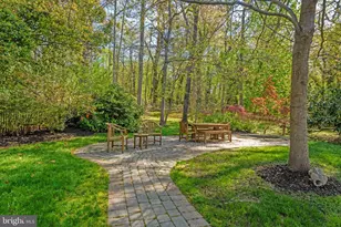 9025 Charles Augustine Dr, Alexandria, VA 22308 - Photo 32