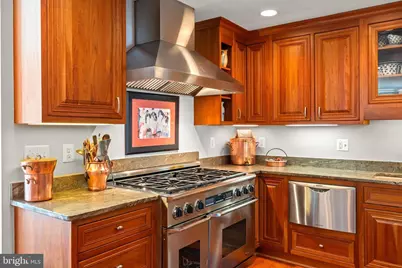 9025 Charles Augustine Drive, Alexandria, VA 22308 - Photo 18