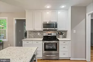11810 Clara Way, Fairfax Station, VA 22039 - Photo 18