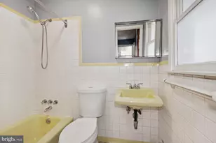 10624 Marbury Rd, Oakton, VA 22124 - Photo 16