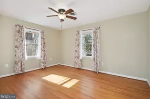 10624 Marbury Rd, Oakton, VA 22124 - Photo 12