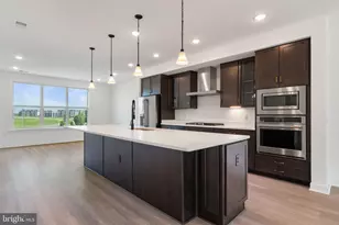 14350 Yesler Ave, Chantilly, VA 20151 - Photo 4