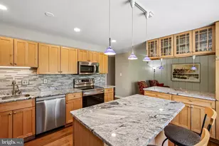 1440 Aldenham Ln, Reston, VA 20190 - Photo 8