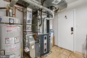 1440 Aldenham Ln, Reston, VA 20190 - Photo 32