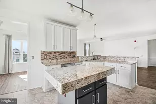 8970 Fascination Ct, Lorton, VA 22079 - Photo 10