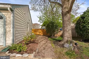 5406 Clubside Ln, Centreville, VA 20120 - Photo 6