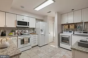 5406 Clubside Ln, Centreville, VA 20120 - Photo 14