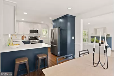 7102 Cynthia Court, Annandale, VA 22003 - Photo 8