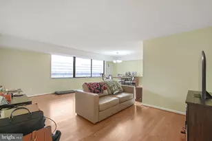 3713 S George Mason Dr, Falls Church, VA 22041 - Photo 2