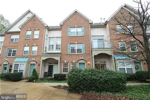 11864 Breton Ct, Reston, VA 20191 - Photo 2