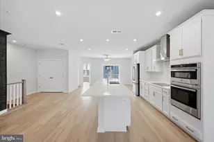 4605 Olivine Dr, Chantilly, VA 20151 - Photo 6