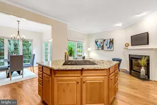 4182 Lower Park Dr, Fairfax, VA 22030 - Photo 22