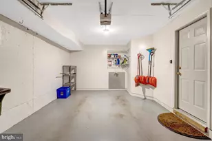 4182 Lower Park Dr, Fairfax, VA 22030 - Photo 52