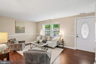 8236 Claremont Woods Dr, Alexandria, VA 22309 - Photo 4