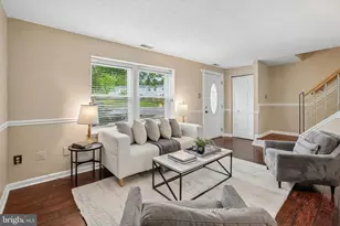8236 Claremont Woods Dr, Alexandria, VA 22309 - Photo 2