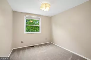 8236 Claremont Woods Dr, Alexandria, VA 22309 - Photo 24
